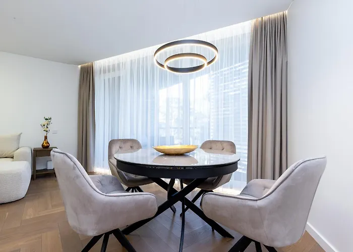 Apartamentas 100 & 1 דירה פלאנגה